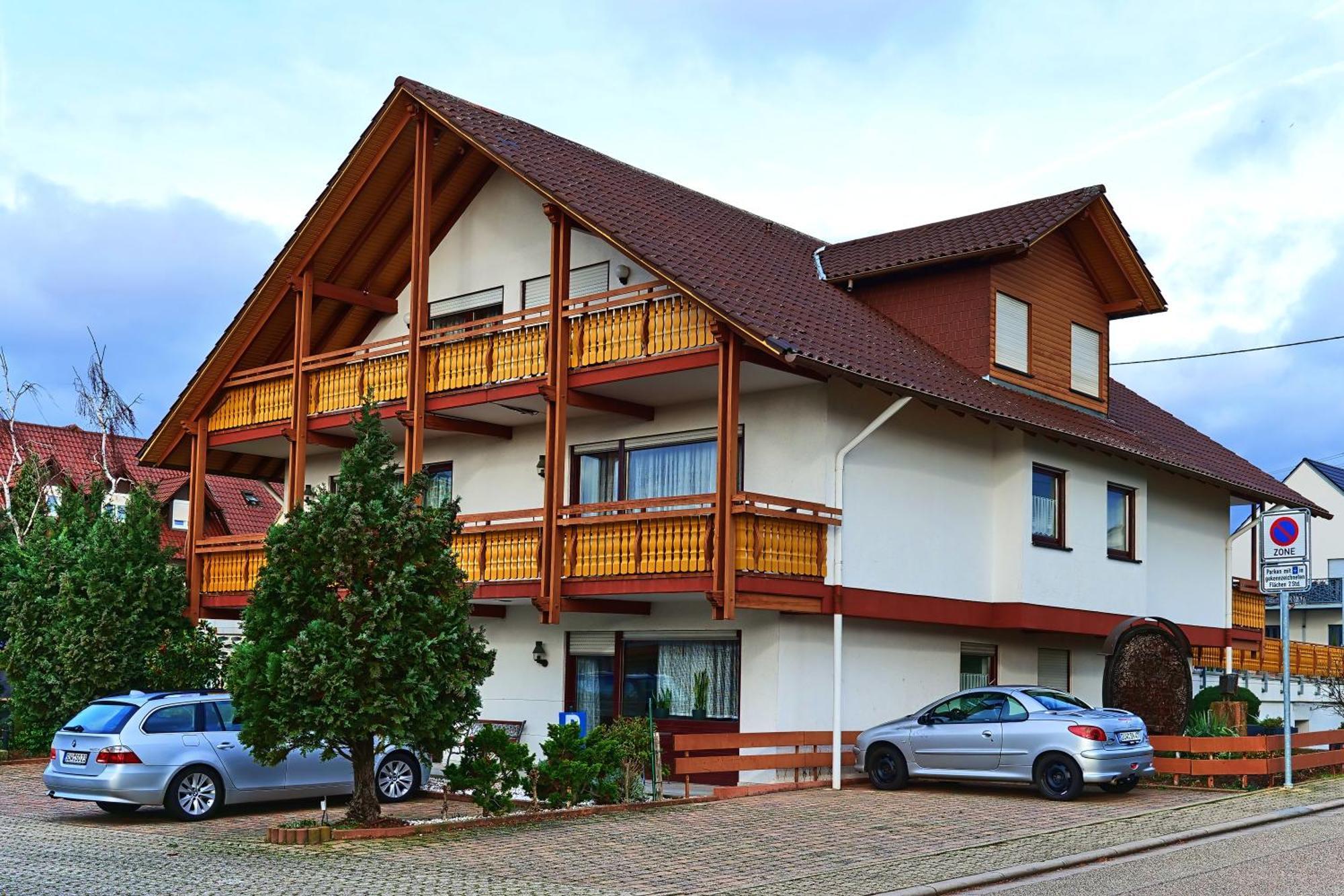 Hotel Garni Sebastian Kirrweiler  المظهر الخارجي الصورة