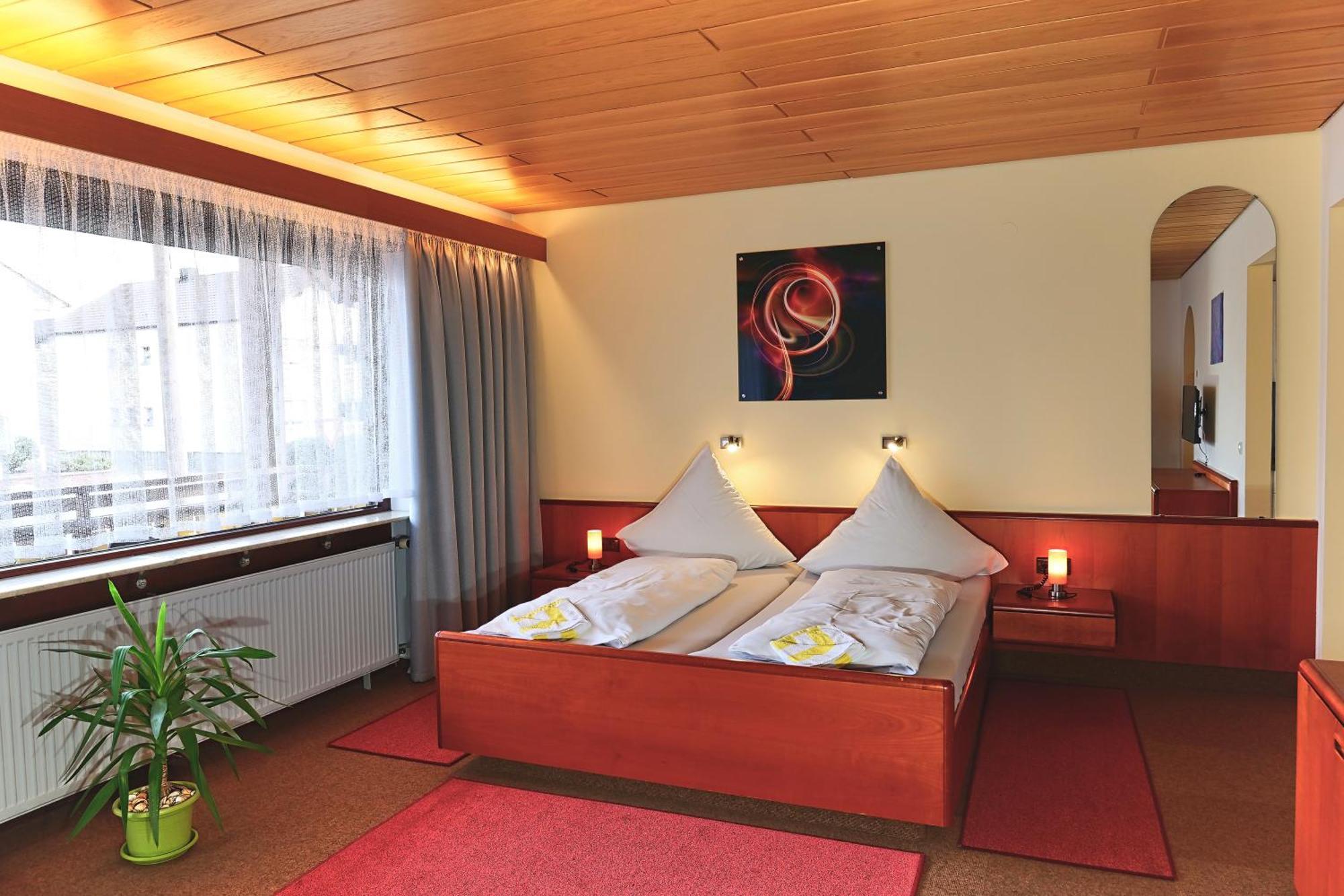 Hotel Garni Sebastian Kirrweiler  المظهر الخارجي الصورة