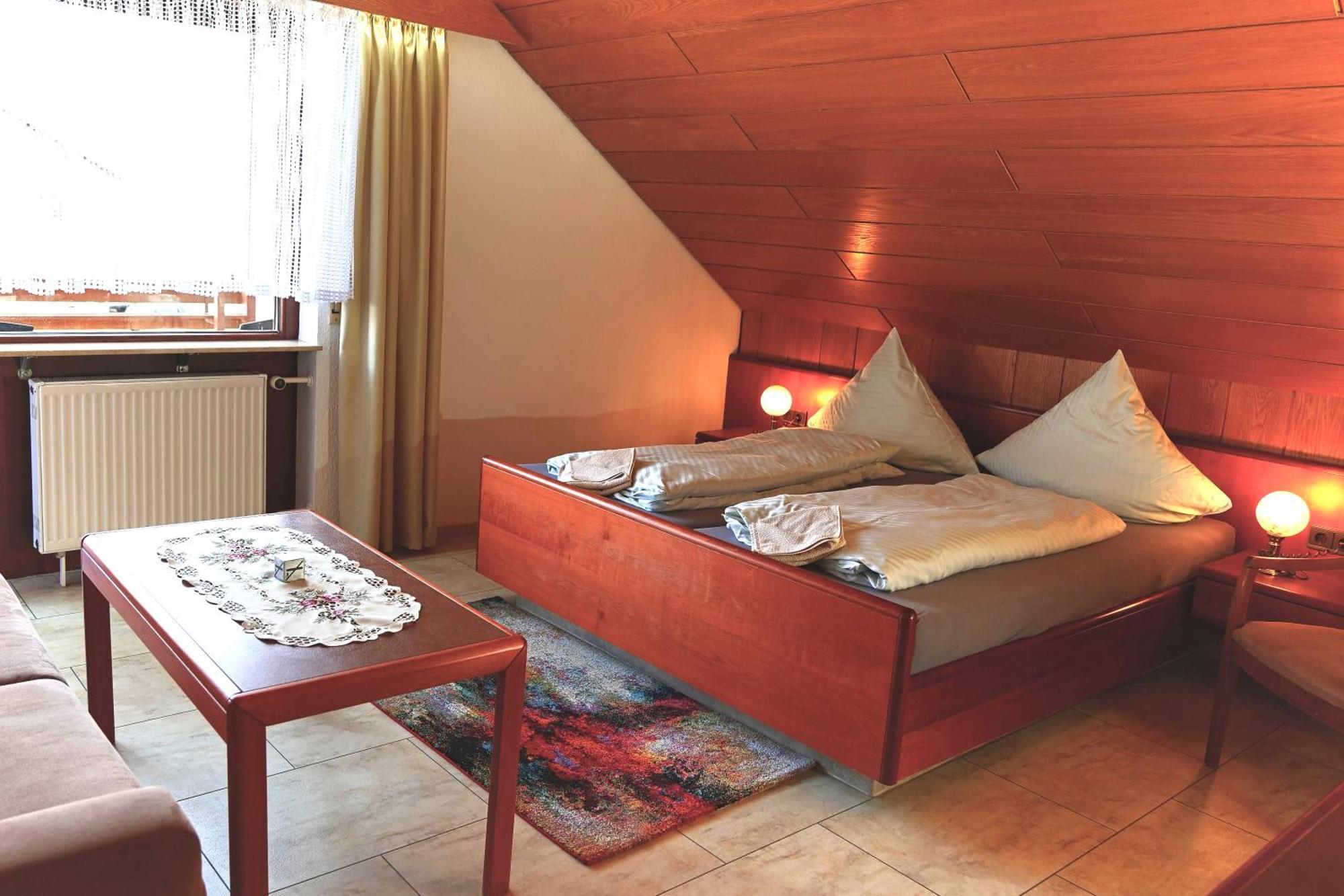 Hotel Garni Sebastian Kirrweiler  المظهر الخارجي الصورة