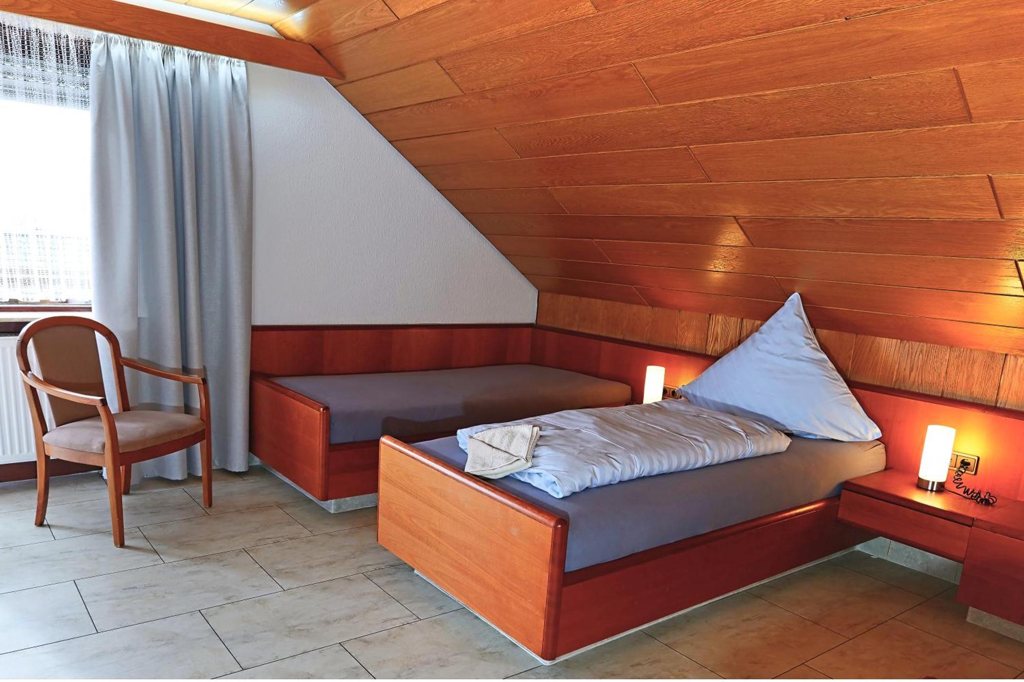 Hotel Garni Sebastian Kirrweiler  المظهر الخارجي الصورة